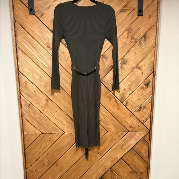 Olive Green Ribbed Dress. EUC Medium/Large - Picture 2 of 6